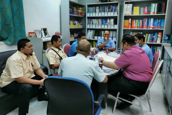 Mesyuarat bersama Tim Pengarah dan Penyelia U32 ED
